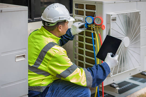 Professional Hvac technician working in Osceola, IA